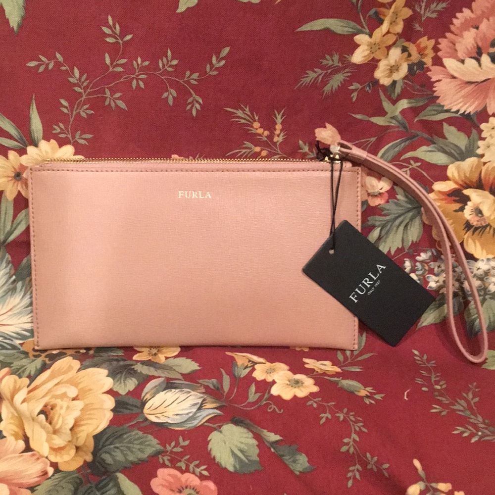 Brand New Furla Wristlet - med mauve w/ gold